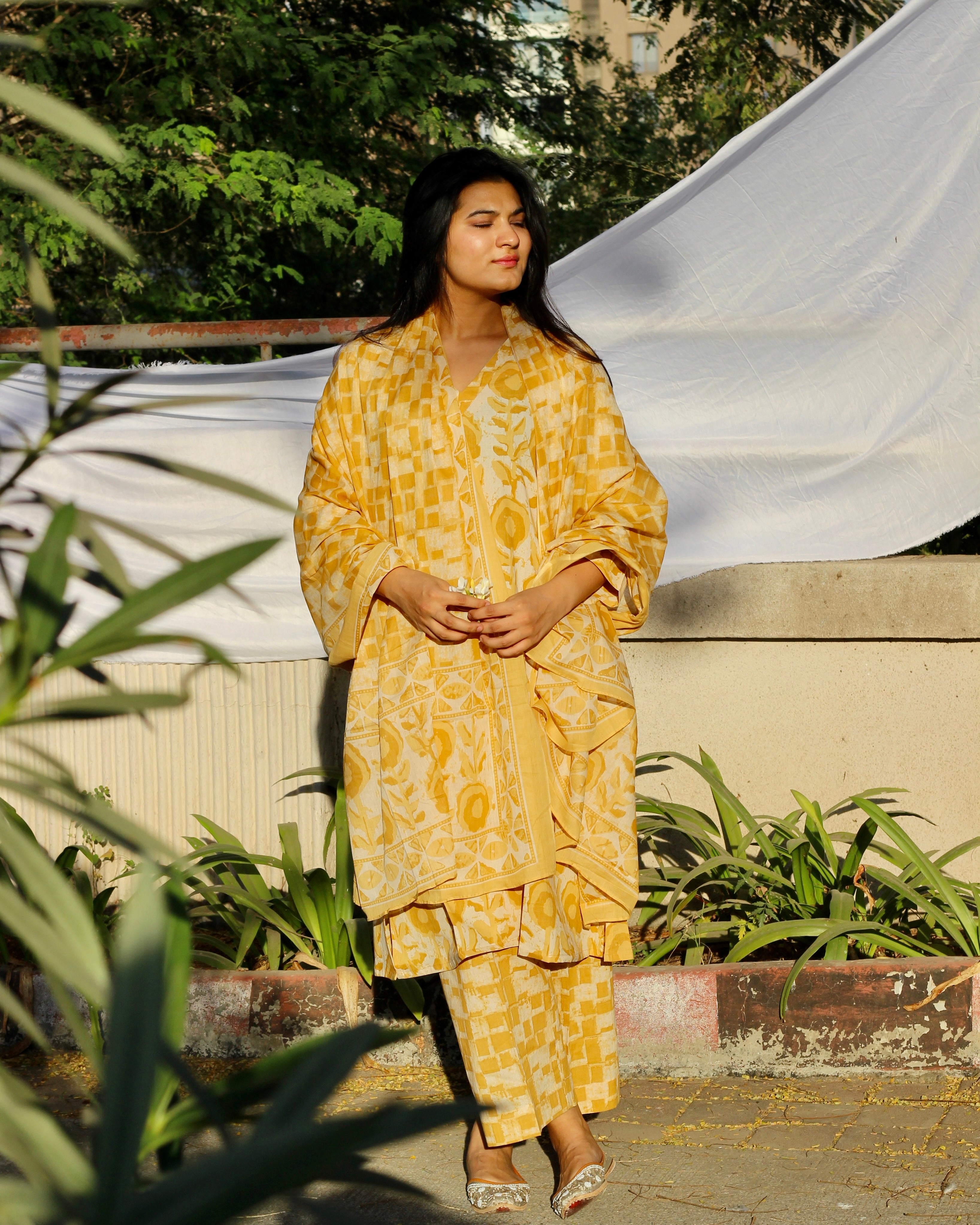 Yellow ochre pure cotton suit set with dupatta_2