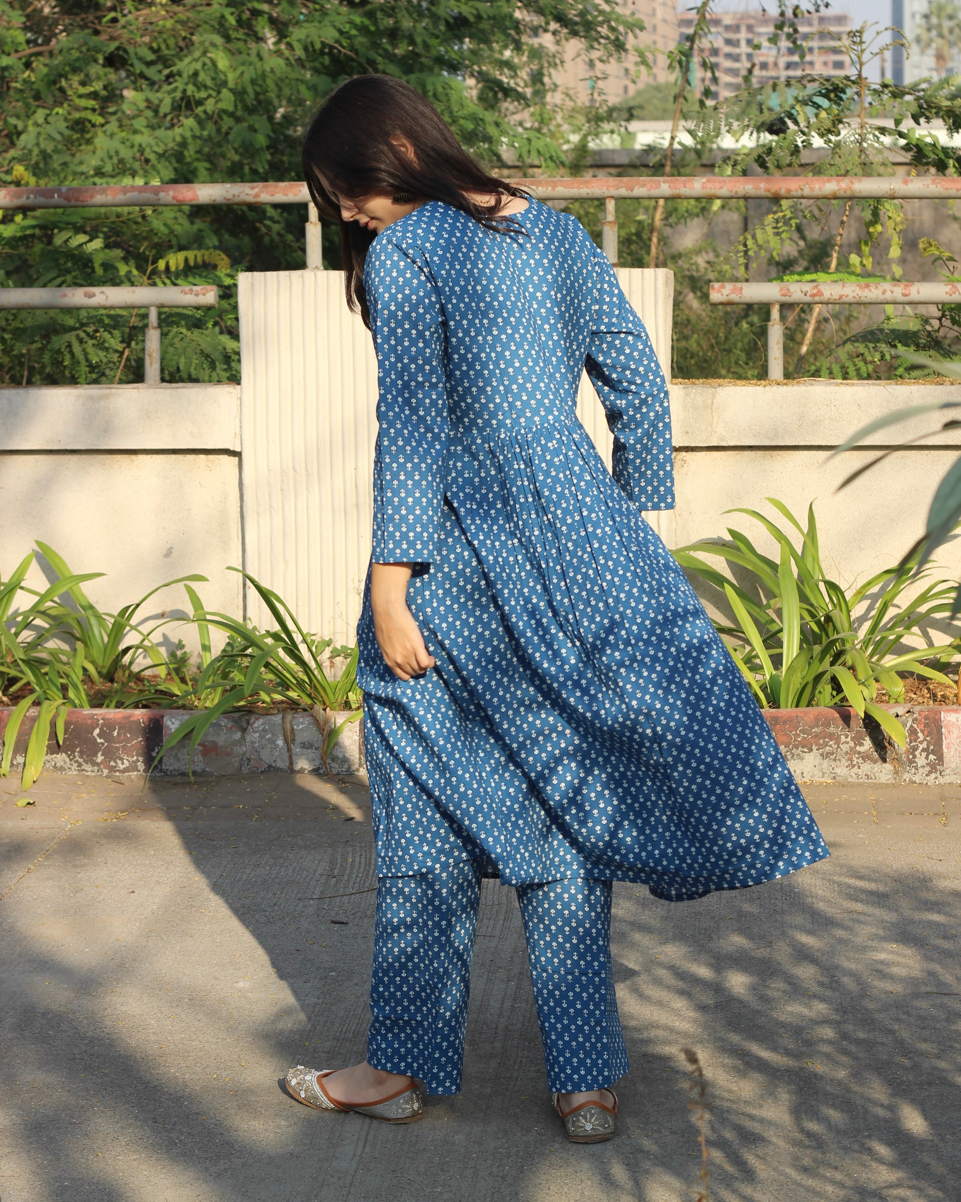 Back side of kurta pant set in Royal blue shade pure cotton