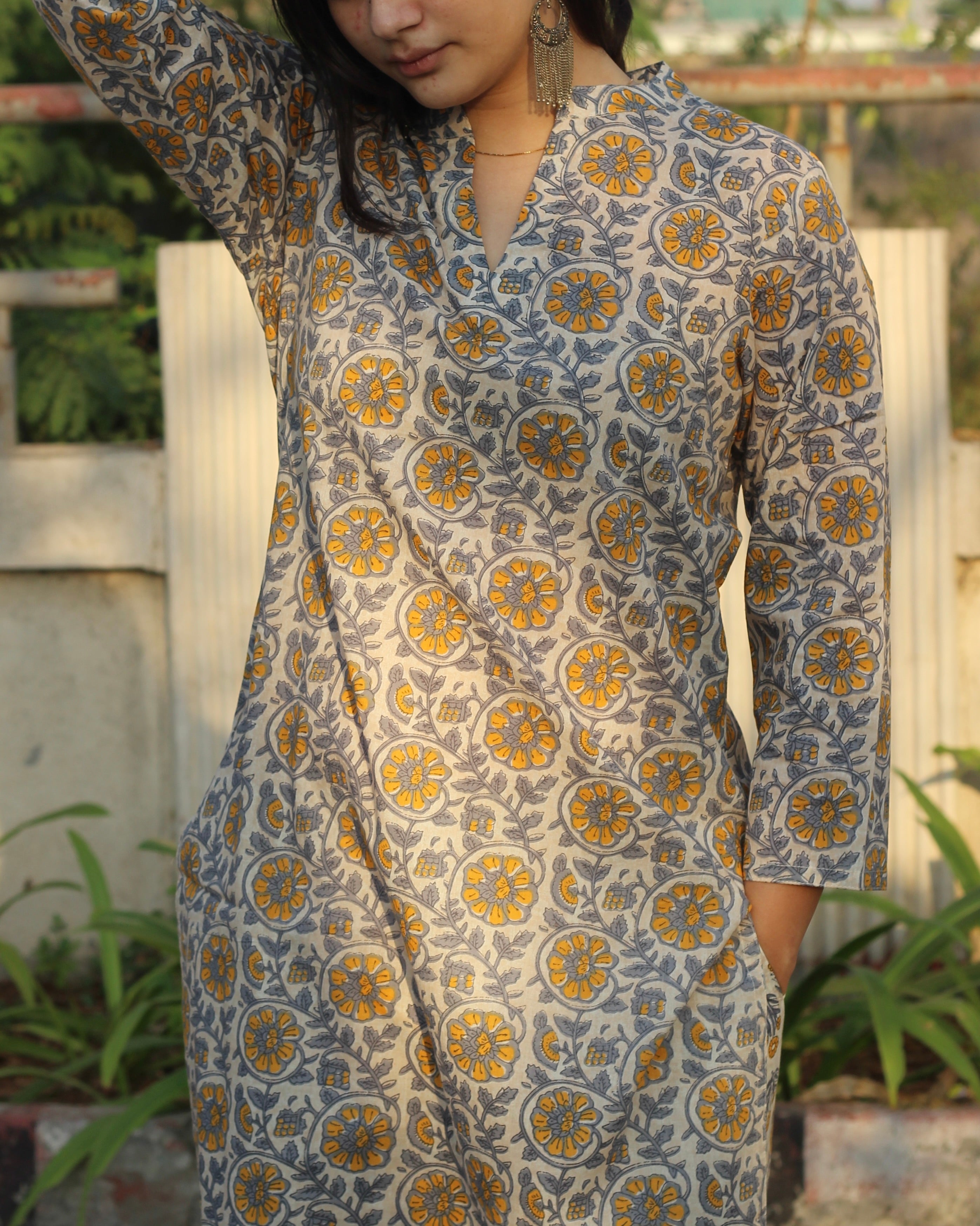 Cotton kurta in grey and yellow contrast