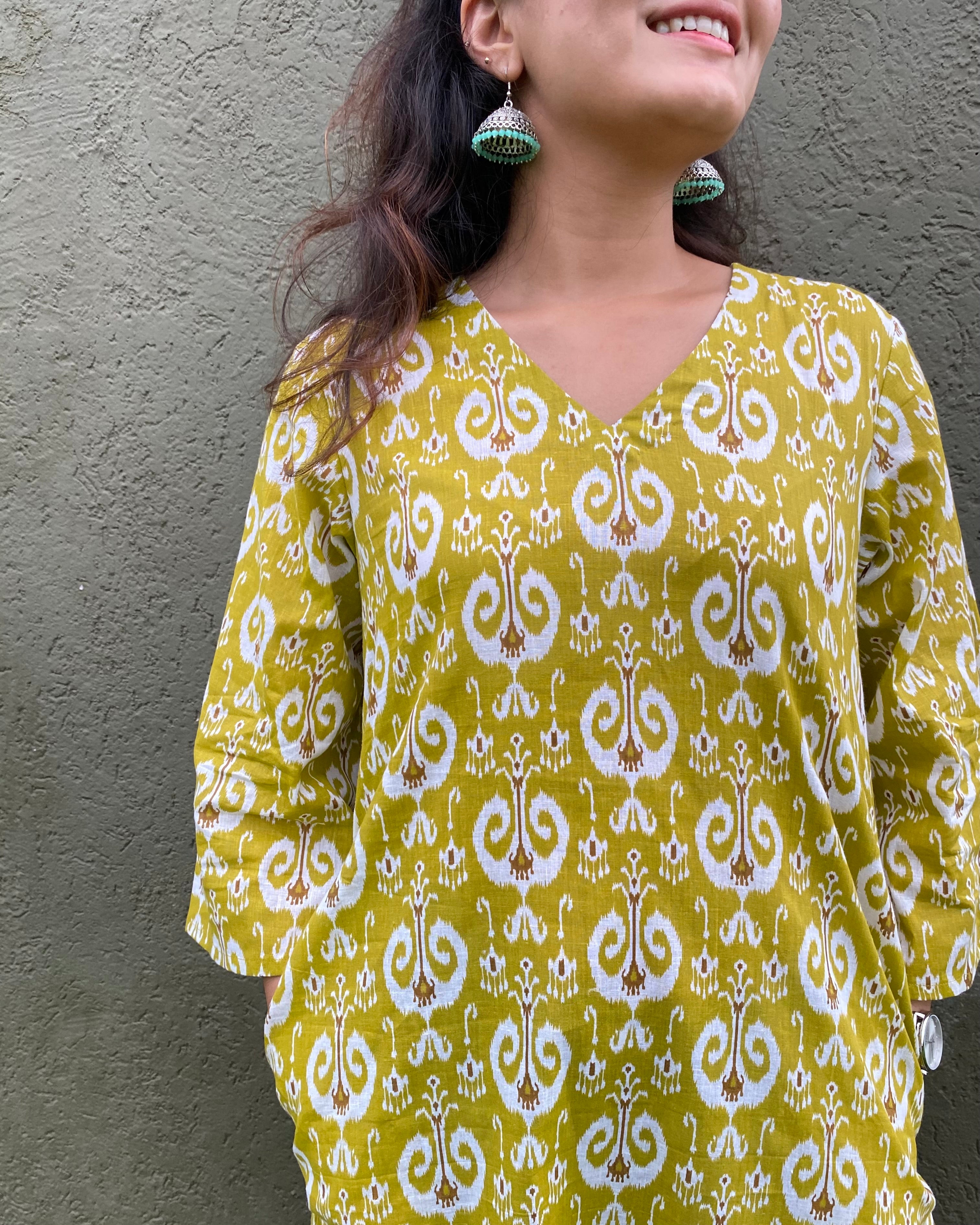 Yellow Ikkat Print Kurta with Pockets _2