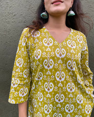 Yellow Ikkat Print Kurta with Pockets 