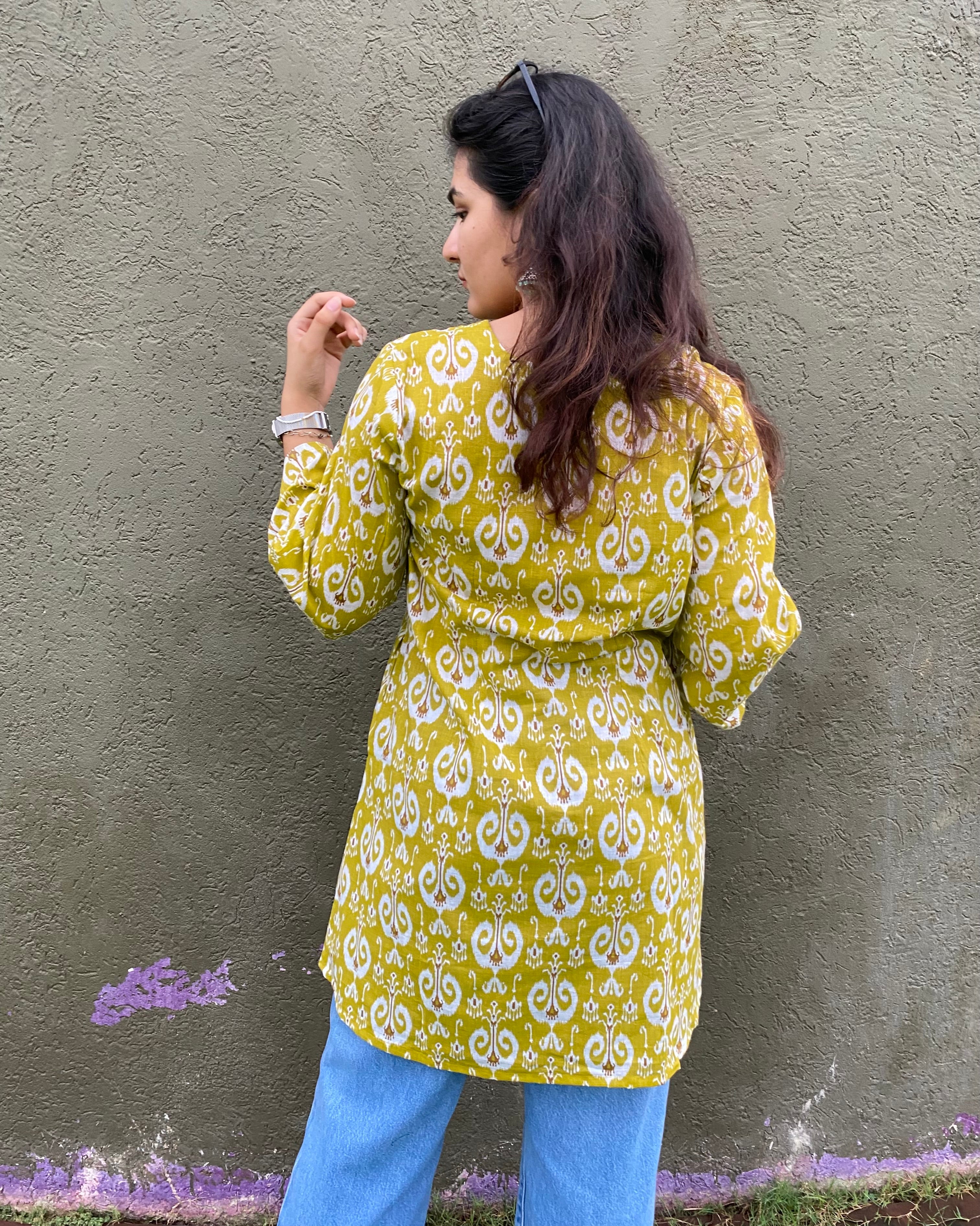 Yellow Ikkat Print Kurta with Pockets _9