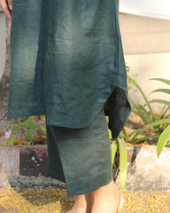 SAADGI Collection's Pure Linen Teal Co-ord Set with V-neck kurta, pockets, 3/4 sleeves, perfect for an elegant festive look