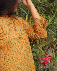 3/4 sleeves with a cut on short cotton kurta 