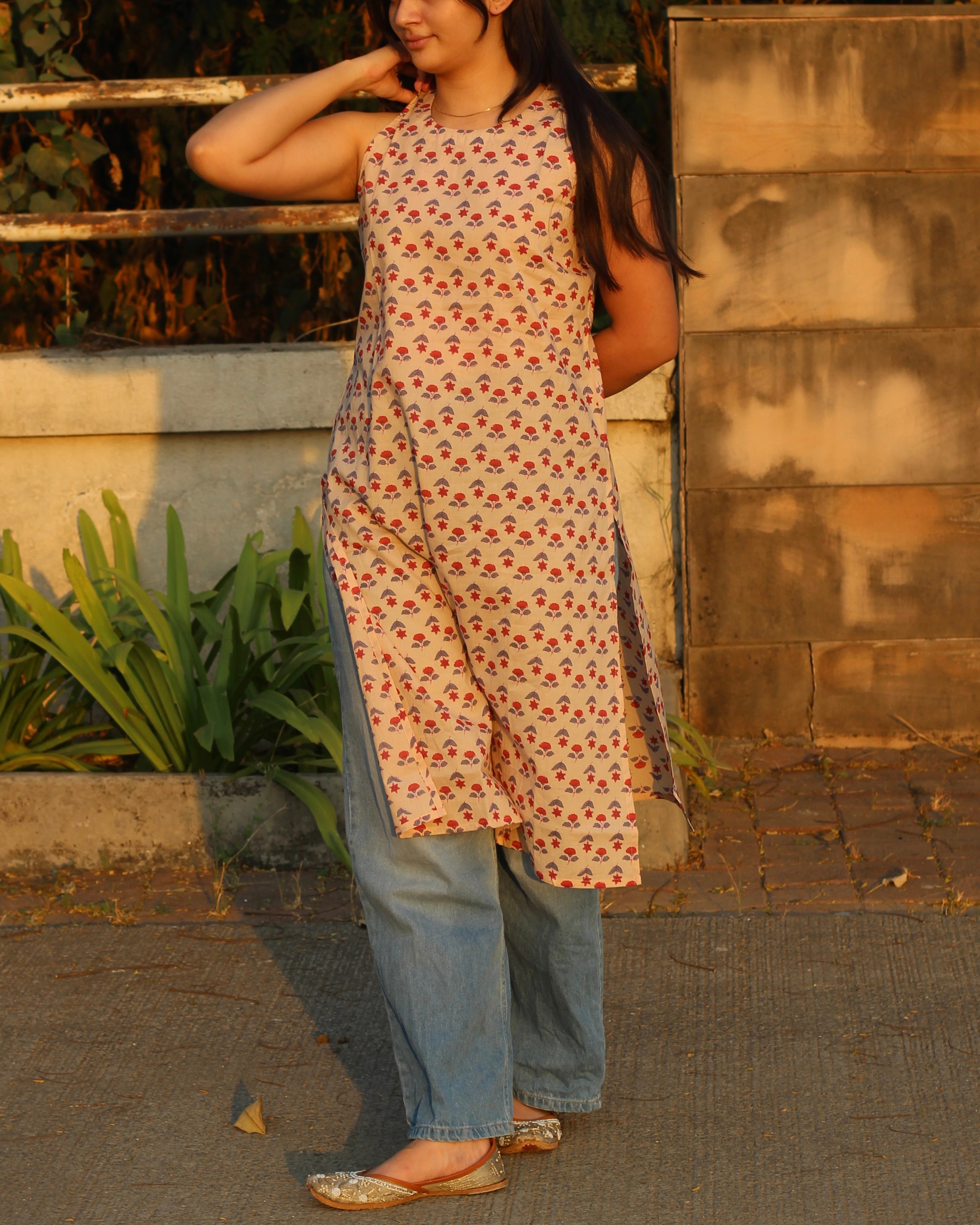 Cotton sleeveless kurtis best sale