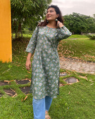 Long floral print cotton kurta with side slit_1