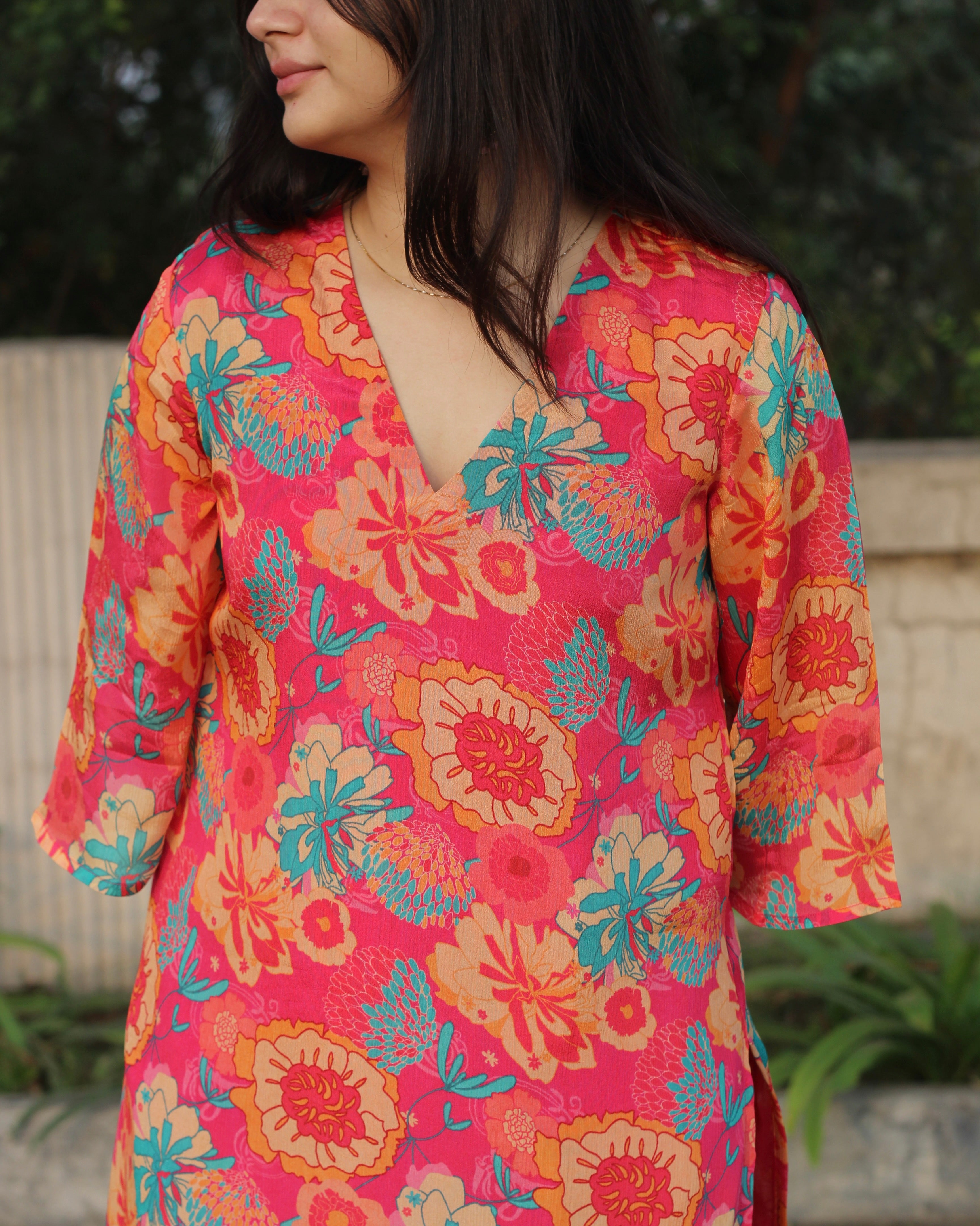 Short bell sleeves and comfortable V neck chinon floral kurta 