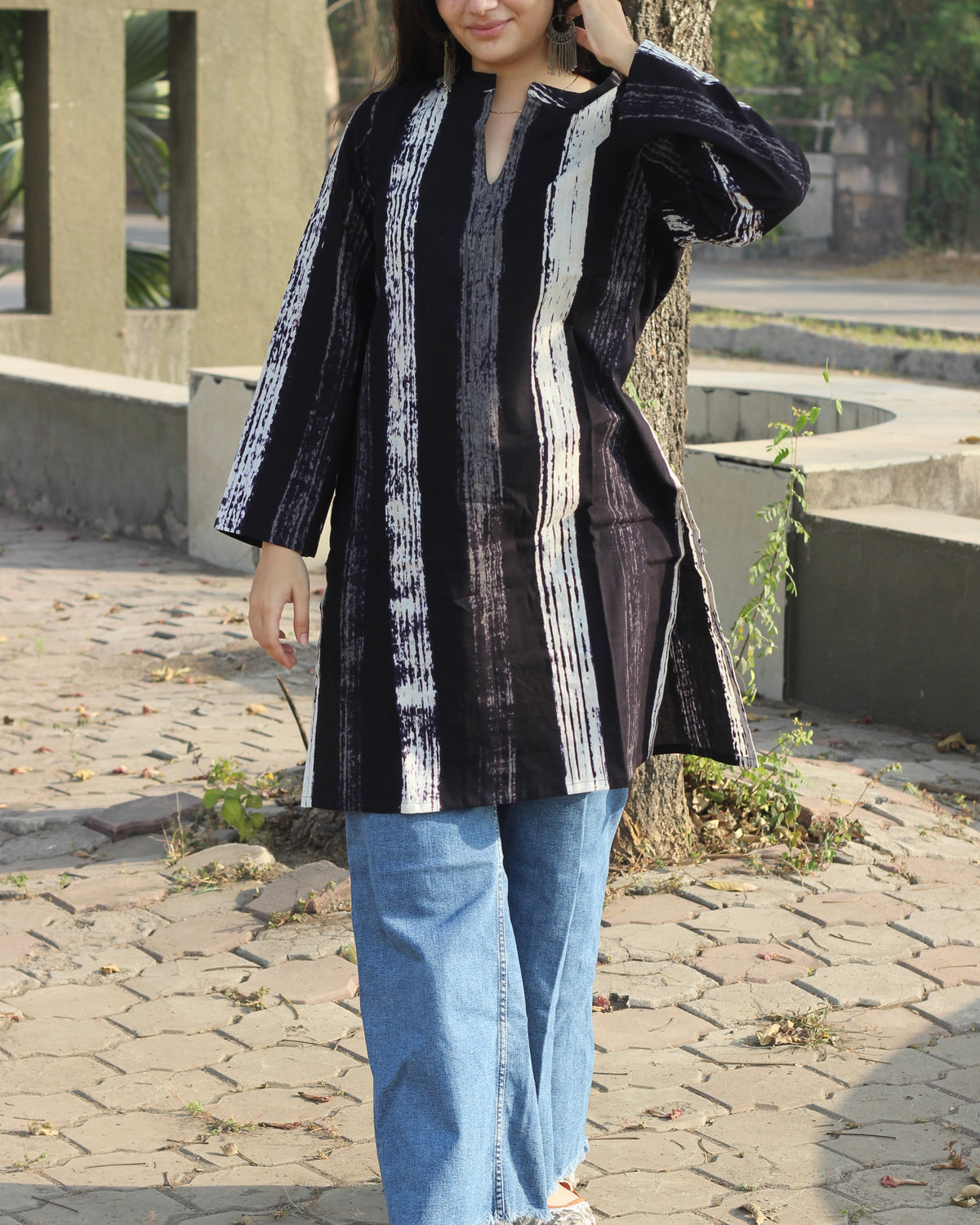 Black & white stripes short kurta 