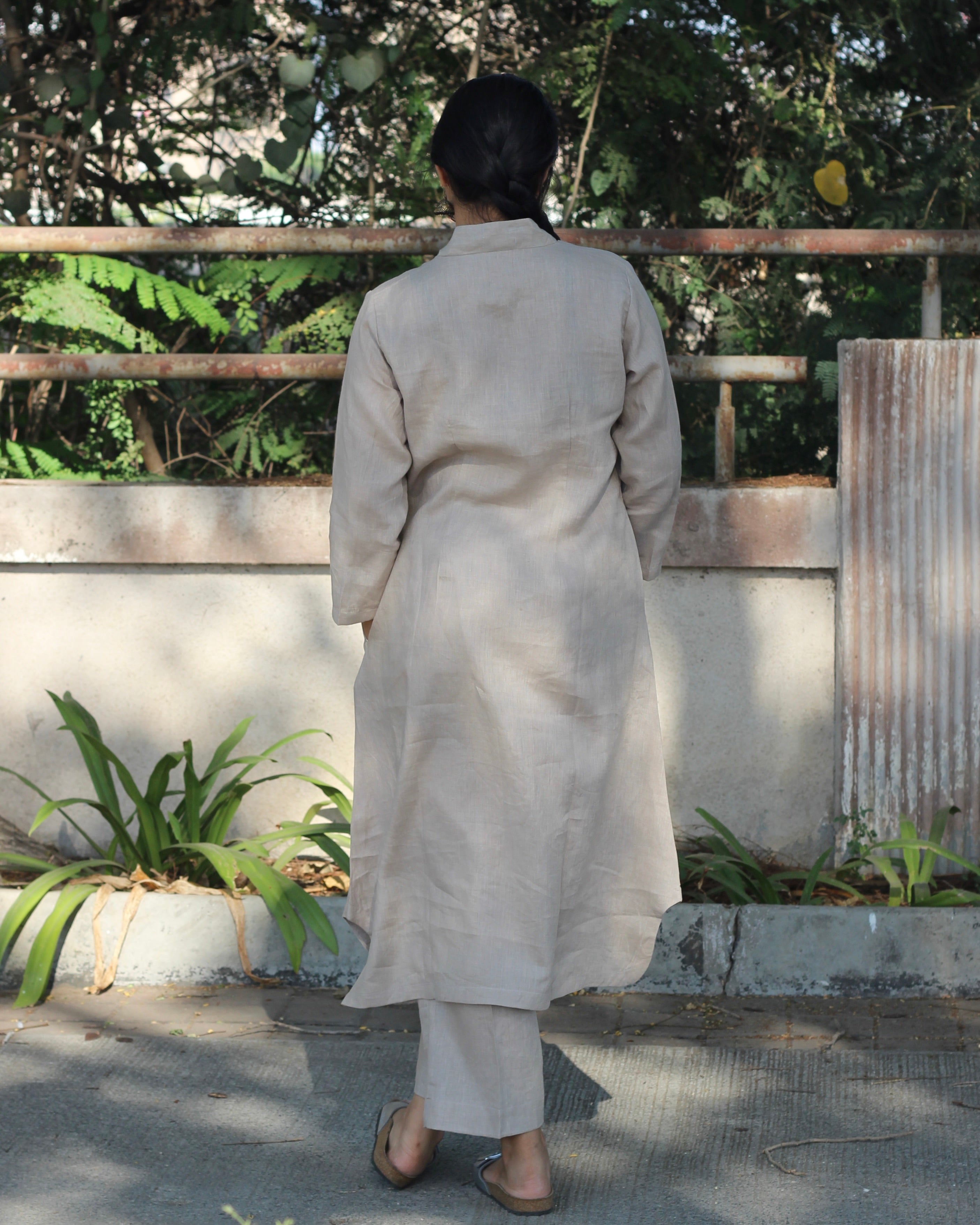 back picture of premium linen fabric co-ord