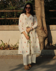 Sasha Off white embroidery cotton kurta set- indiefabstore