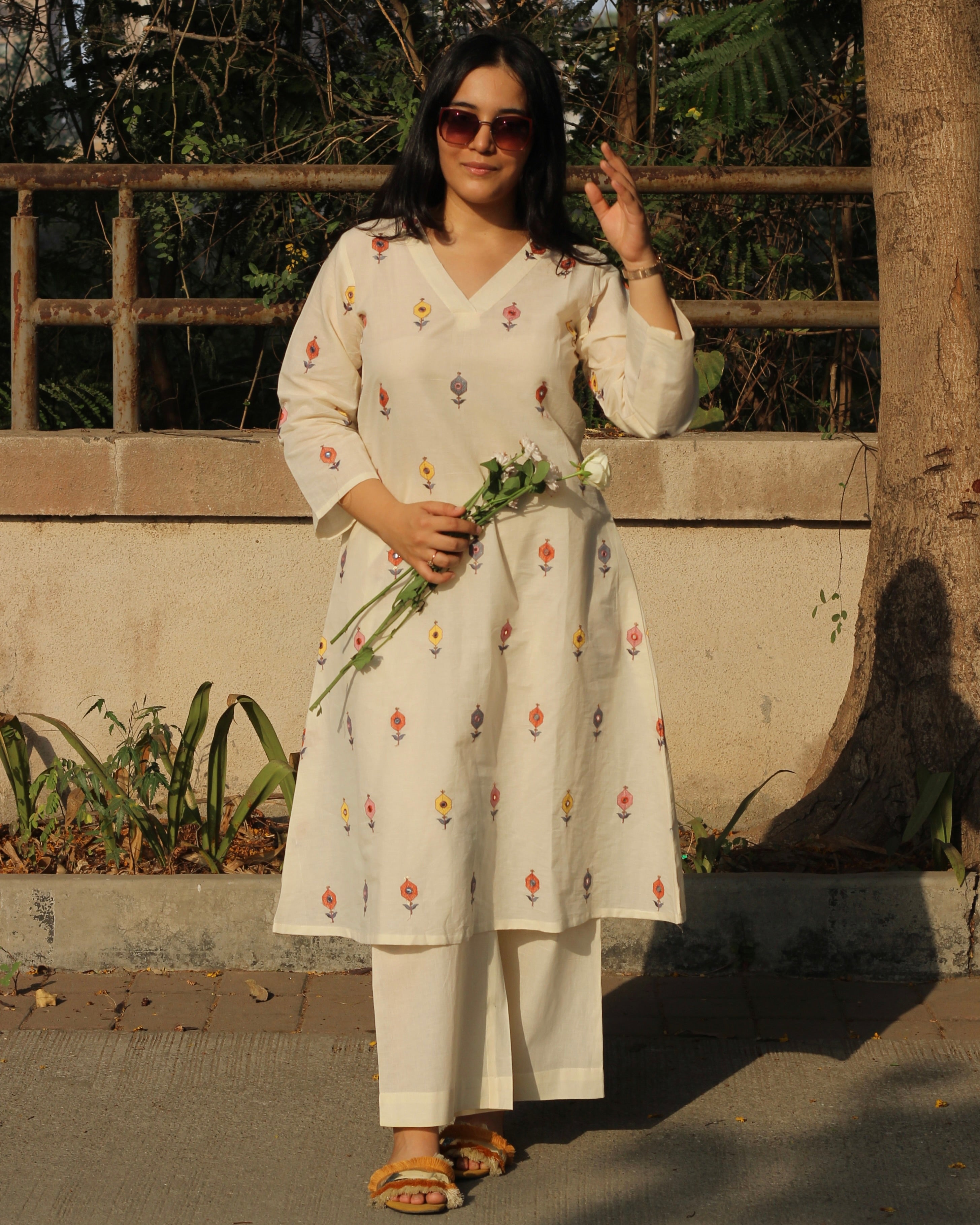 Sasha Off white embroidery cotton kurta set- indiefabstore