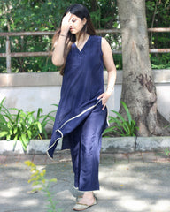 Dark Blue Uppada Silk Kurta Set with Lace Details 