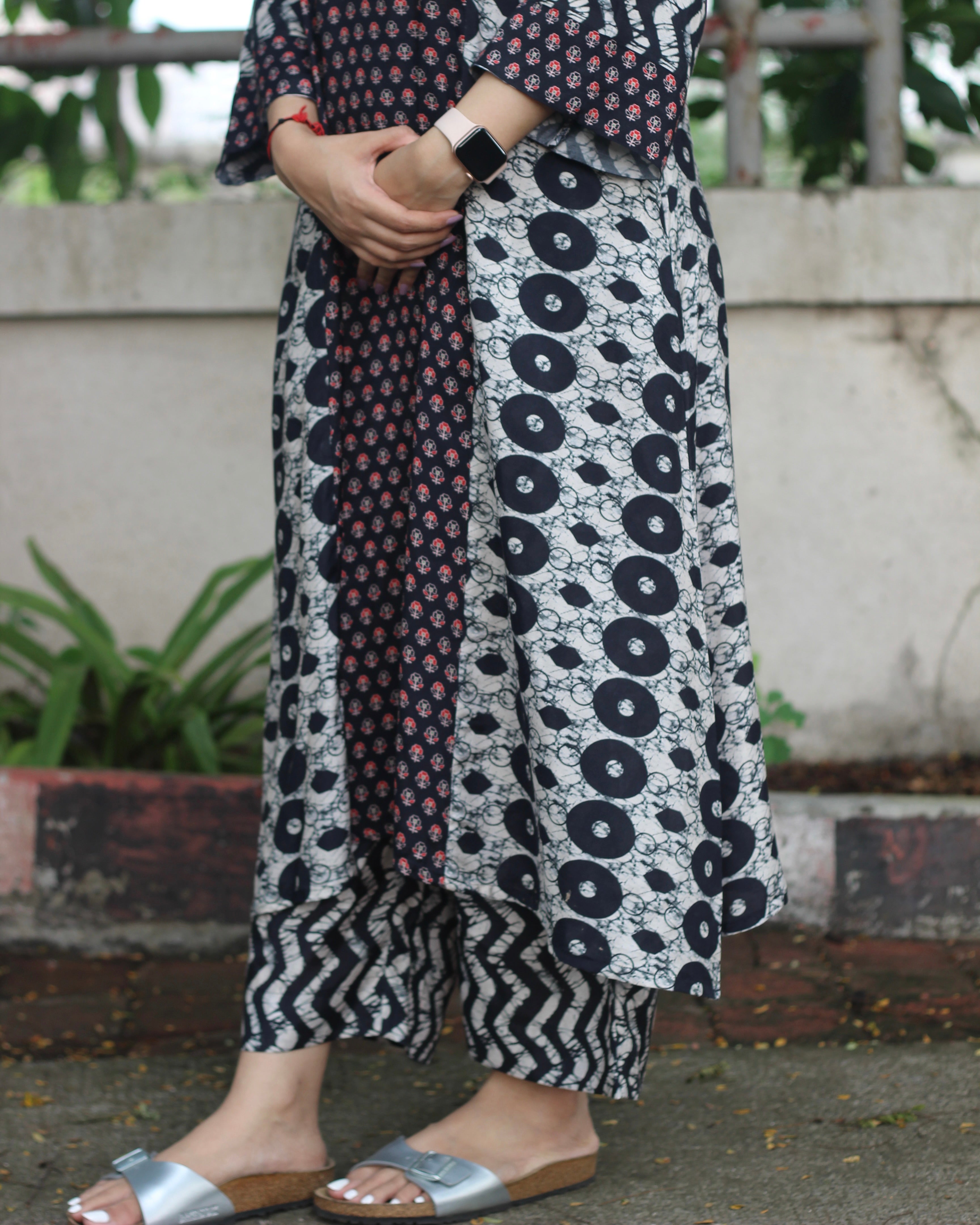 Monochrome Elegance Pure Muslin Kurta Pant Set - Black and Abstract Printed Kurta with Zigzag Sleeves and Palazzo Pants