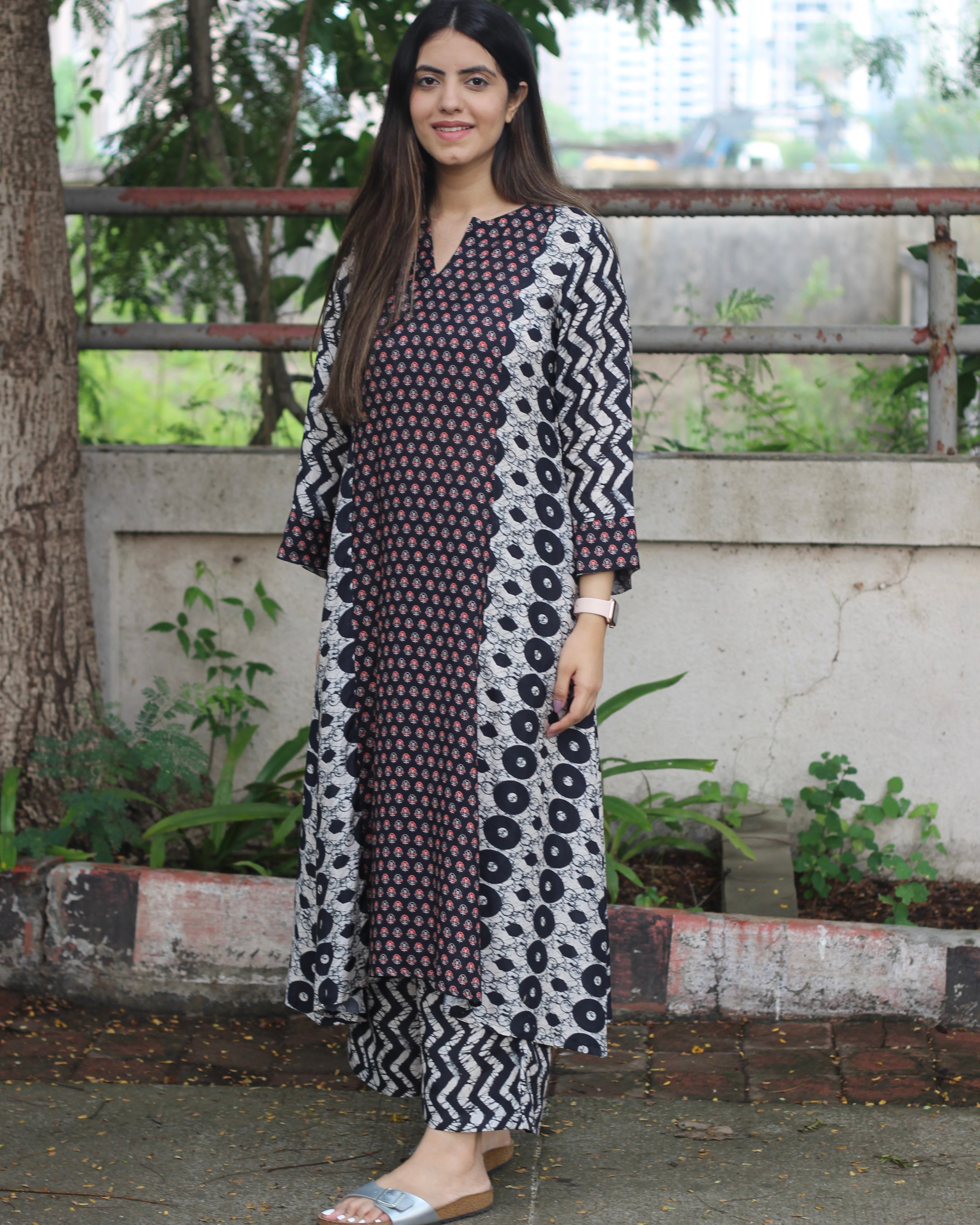 Monochrome Elegance Pure Muslin Kurta Pant Set - Black and Abstract Printed Kurta with Zigzag Sleeves and Palazzo Pants