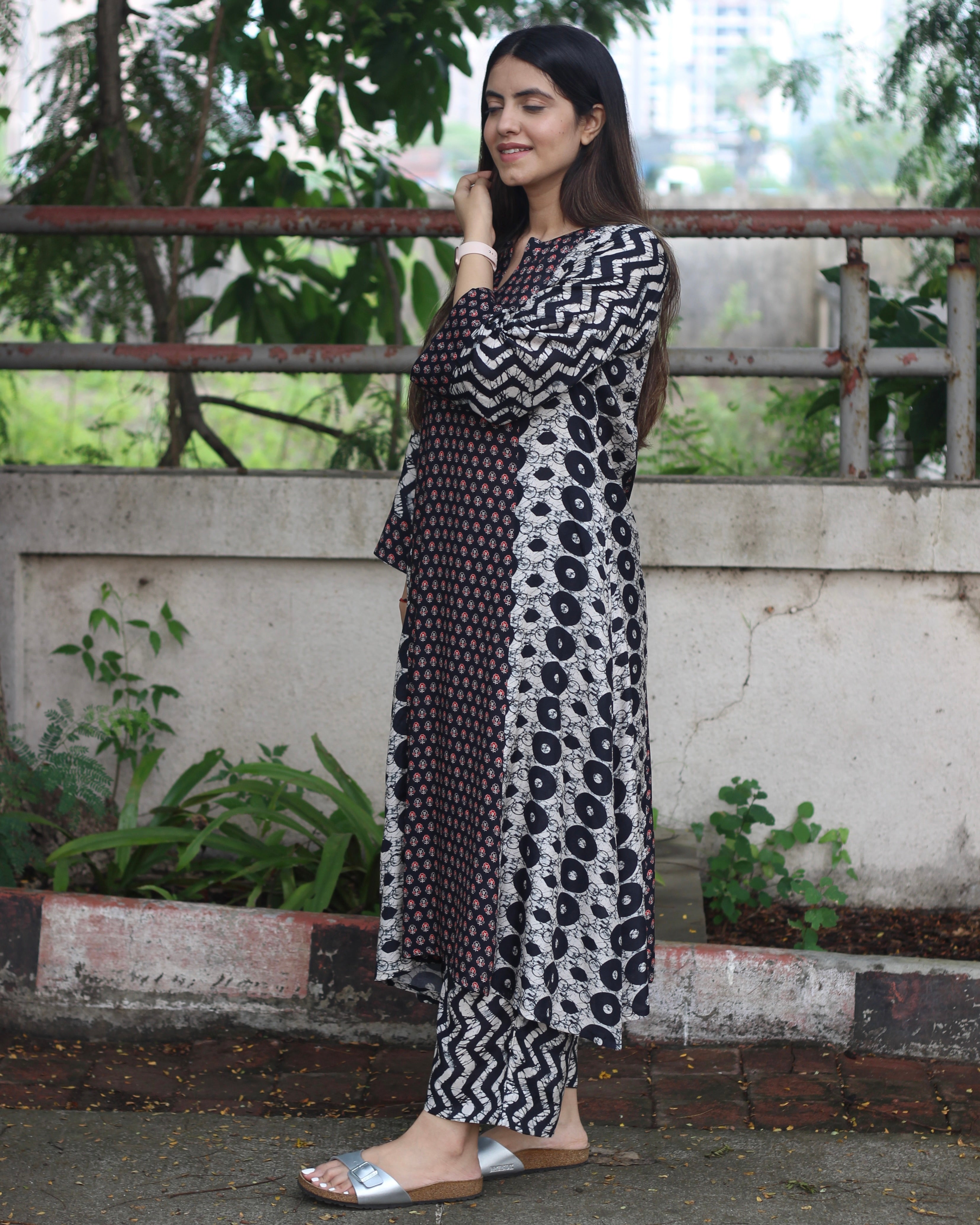 Monochrome Elegance Pure Muslin Kurta Pant Set - Black and Abstract Printed Kurta with Zigzag Sleeves and Palazzo Pants