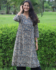 Long Kalamkari Kurta with Pockets_5