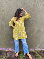 Yellow Ikkat Print Kurta with Pockets 